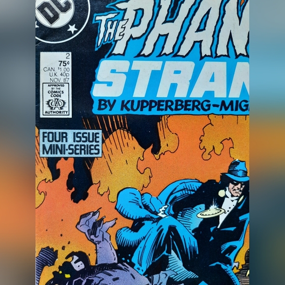 1987 The Phantom Stranger Comics - Picture 4 of 4
